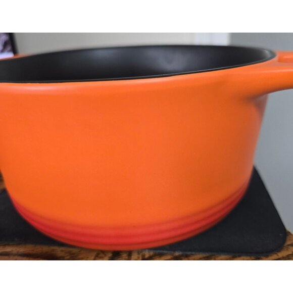 Parini Orange Gradient Cast Iron Dutch Oven W/ Lid 2.5 Qt Round Casserole Dish - Picture 11 of 11